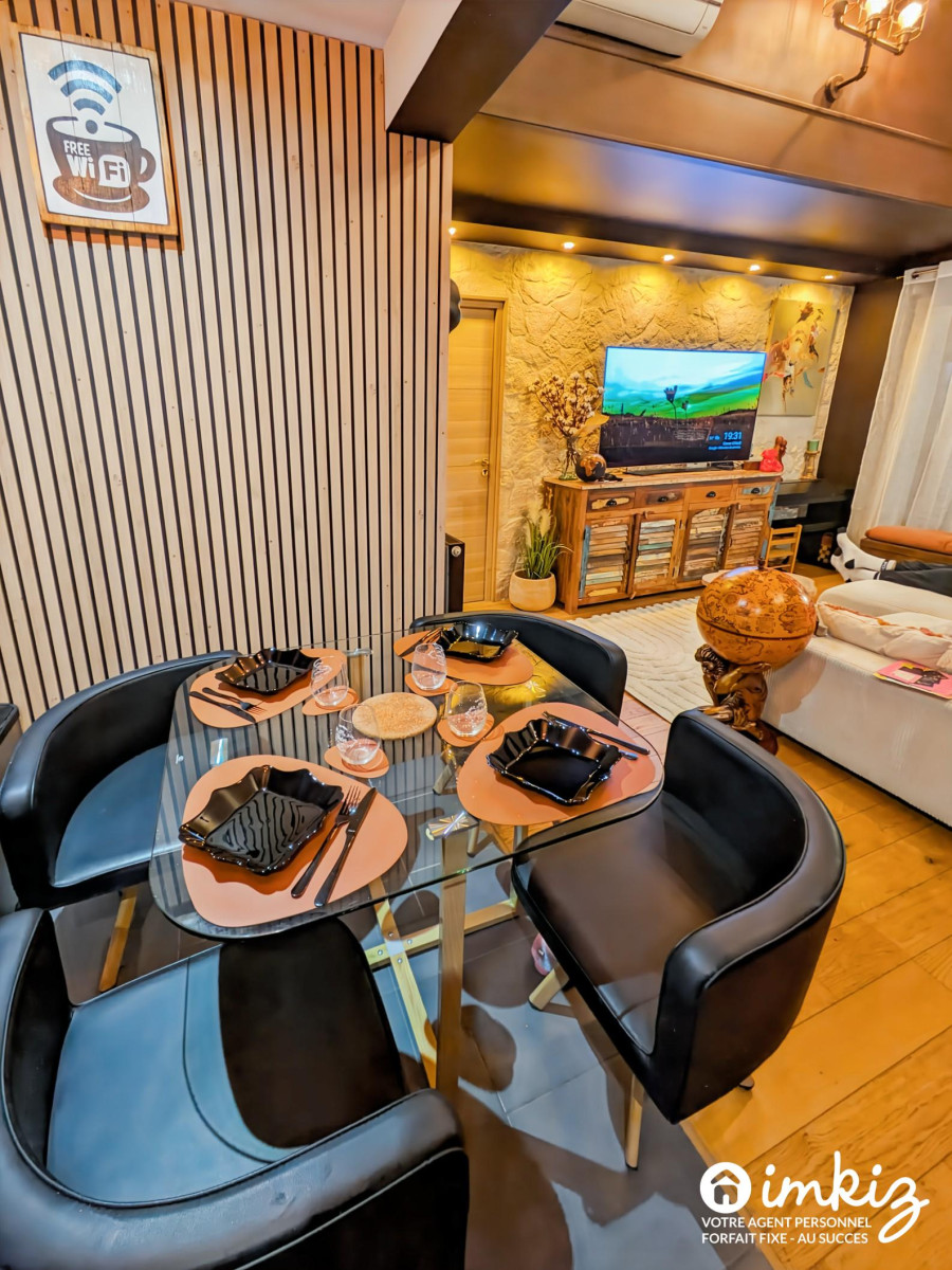 
                                                Vente
                                                 Duplex d'exception au pied du métro
