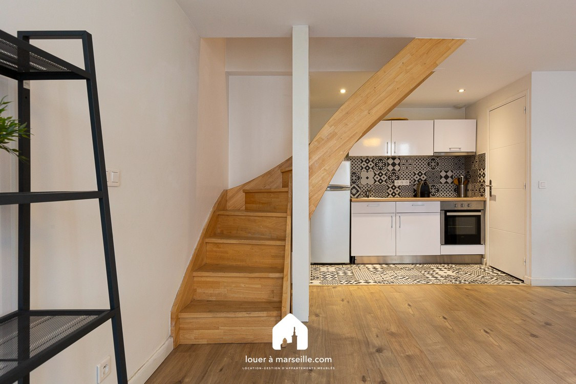 
                                                Location
                                                 DUPLEX EN VILLE avec extérieur