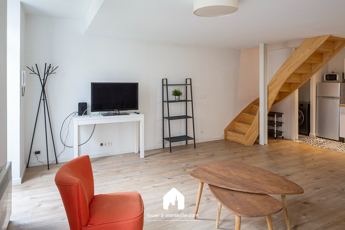 
                                                Location
                                                 DUPLEX EN VILLE avec extérieur