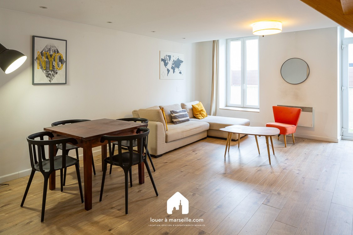 
                                                Location
                                                 DUPLEX EN VILLE avec extérieur