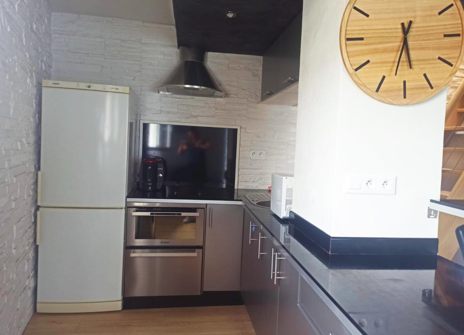 
                                                Location
                                                 Duplex, esprit loft aux portes de Nantes.