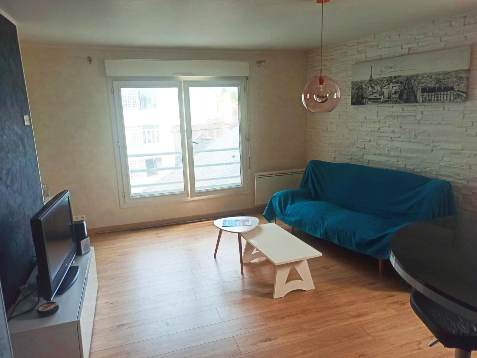 
                                                Location
                                                 Duplex, esprit loft aux portes de Nantes.