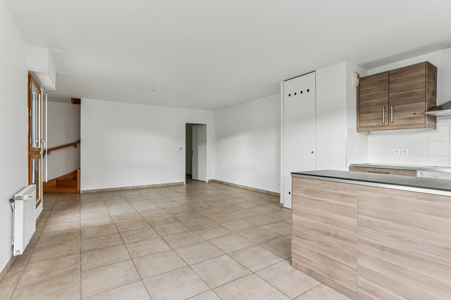 
                                                Vente
                                                 Duplex familial au dernier étage avec terrasse