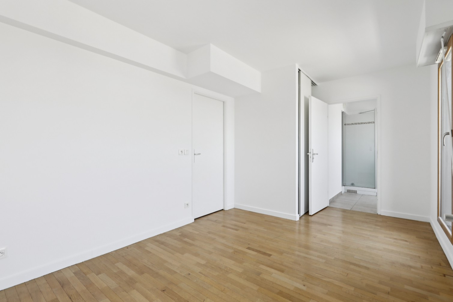 
                                                Vente
                                                 Duplex familial au dernier étage avec terrasses !