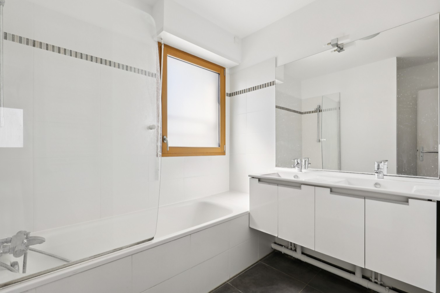 
                                                Vente
                                                 Duplex familial au dernier étage avec terrasses !