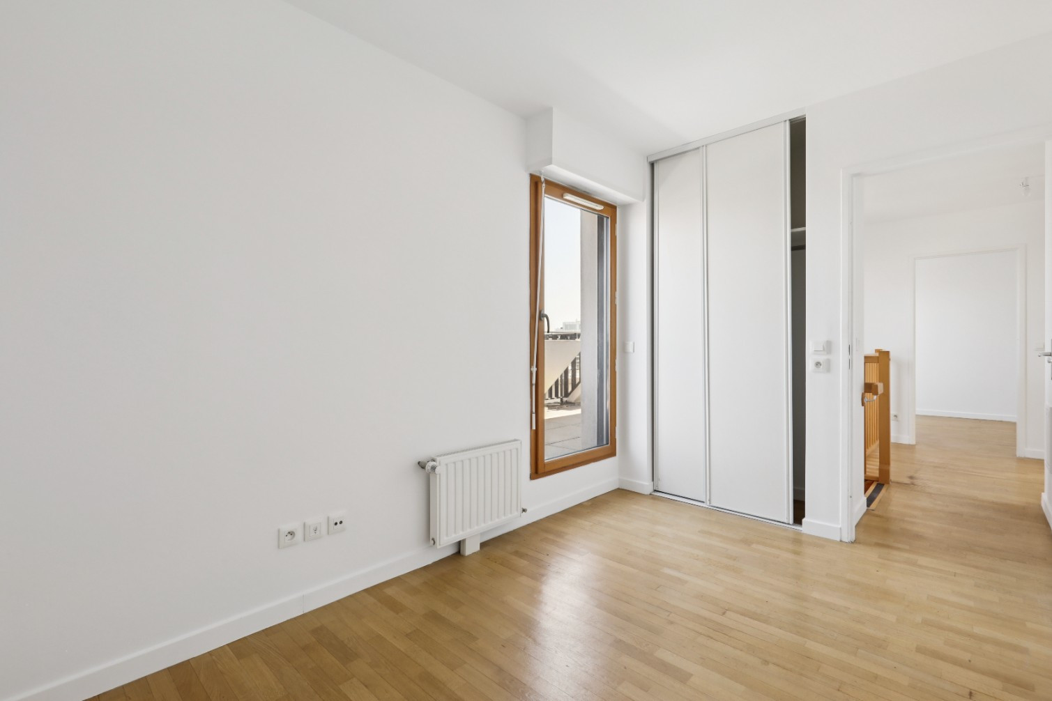 
                                                Vente
                                                 Duplex familial au dernier étage avec terrasses !