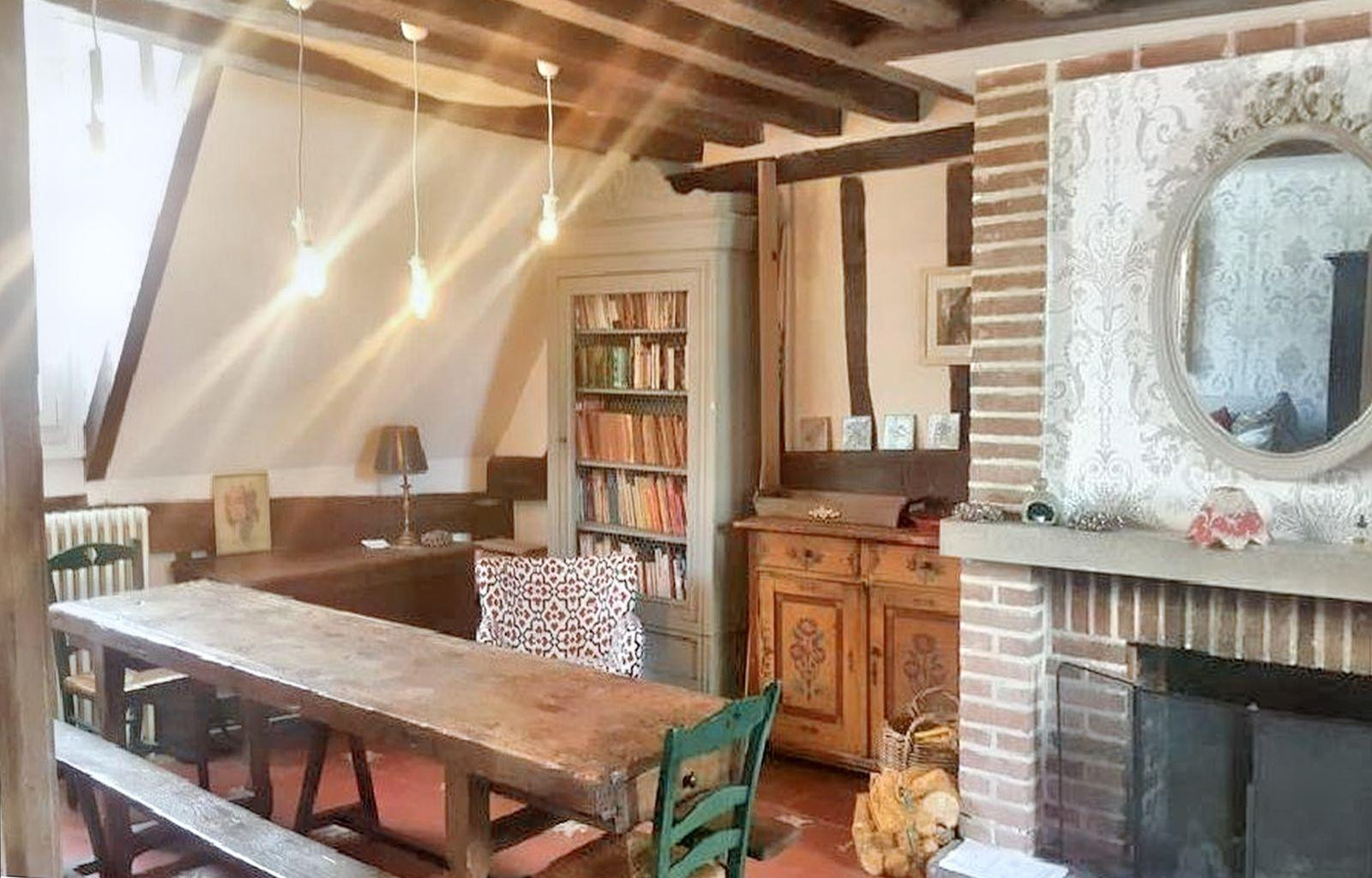 
                                                Location
                                                 Duplex lumineux au coeur historique de Vernon