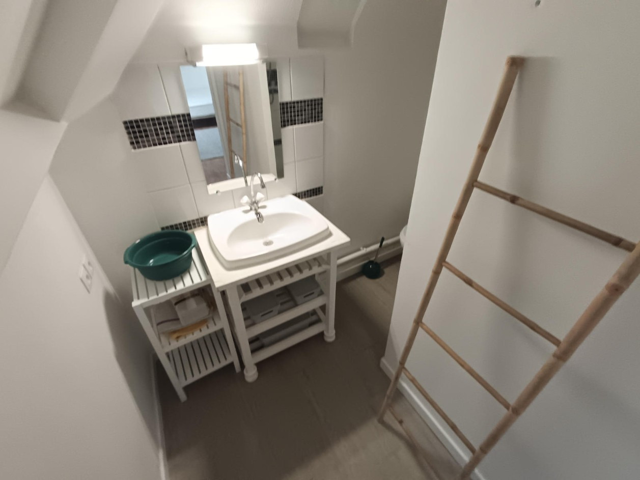 
                                                Location
                                                 DUPLEX MEUBLÉ AVEC PARKING