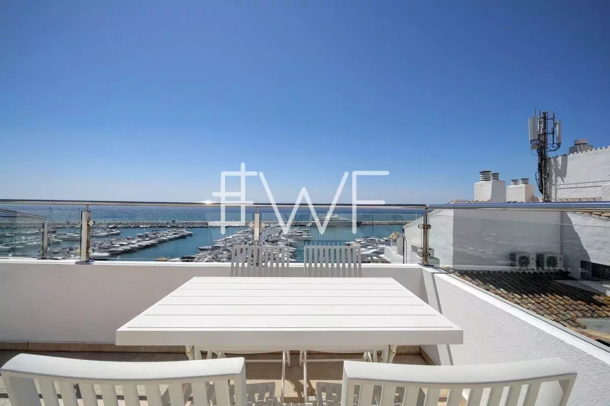 
                                                Vente
                                                 Duplex Penthouse Puerto Banus avec Vue Mer