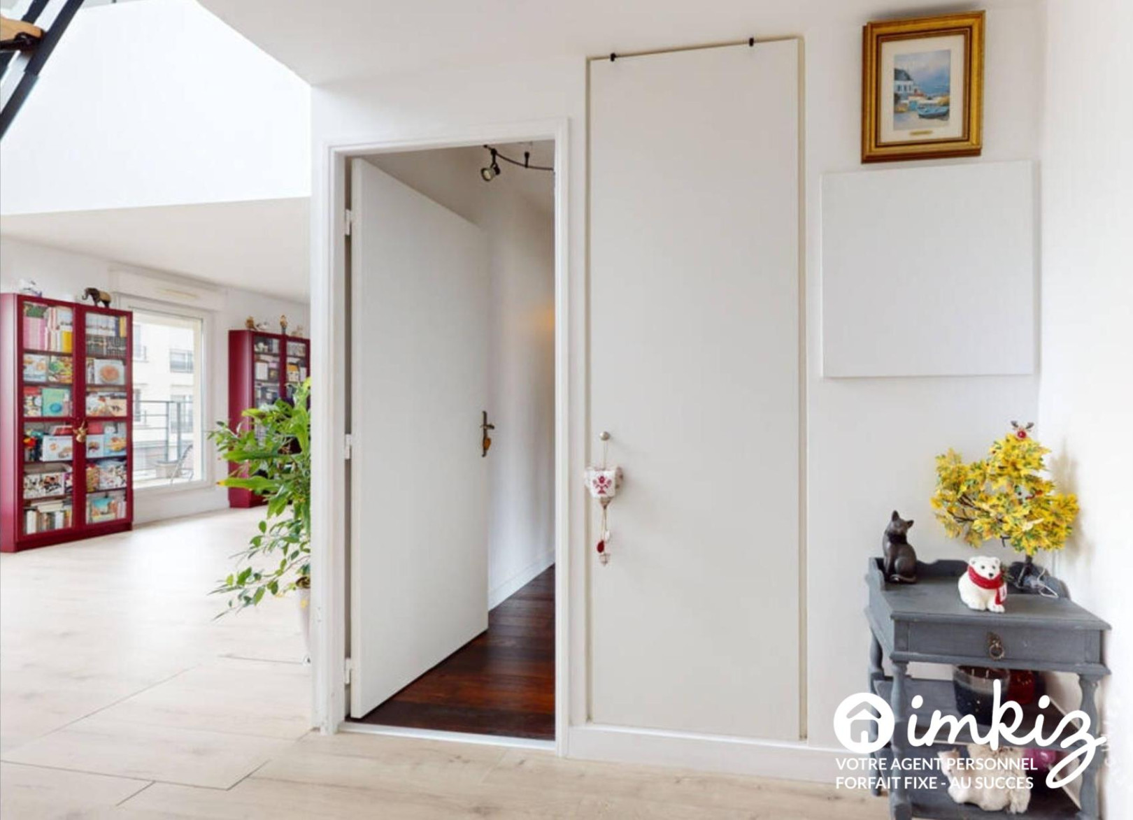 
                                                Vente
                                                 Duplex rooftop avec terrasses et balcon.