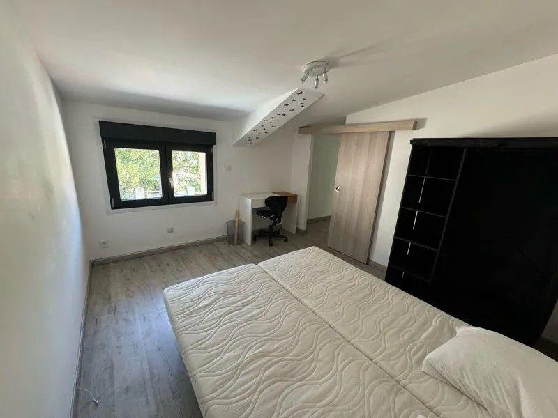 
                                                Location
                                                 Duplex T2 45m² meublé bail 10 mois renouvelable