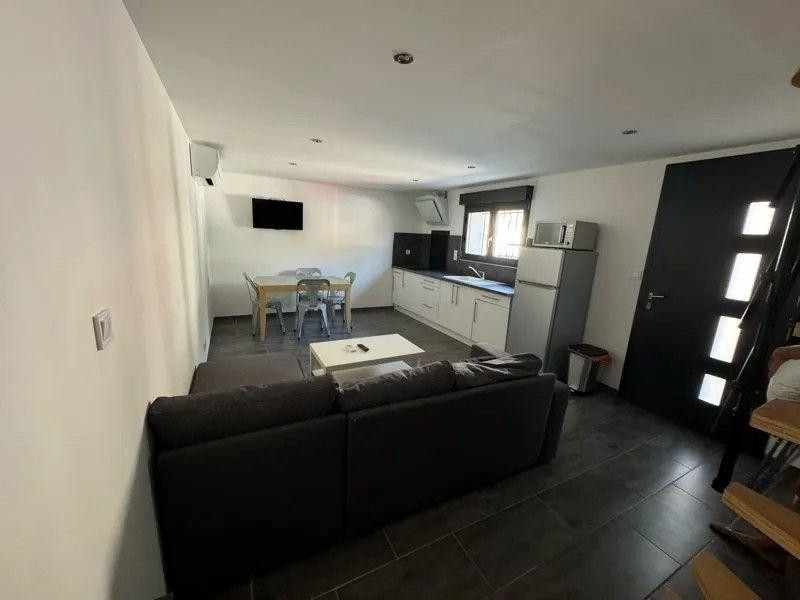 
                                                Location
                                                 Duplex T2 45m² meublé bail 10 mois renouvelable