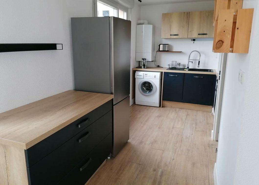 
                                                Location
                                                 Duplex T3 meublé de 71m² lumineux