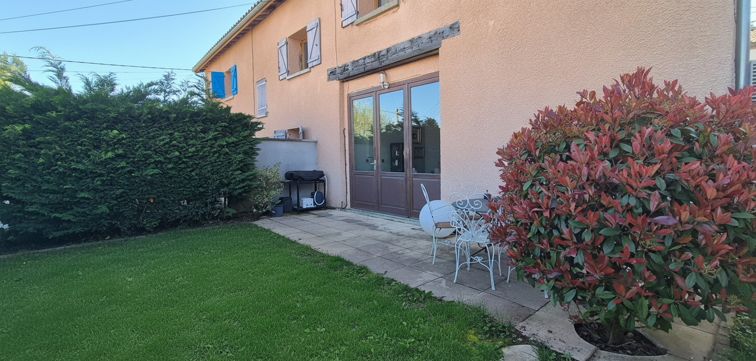 
                                                Vente
                                                 Duplex T4 de 90 m² + jardin + 2 places de parking