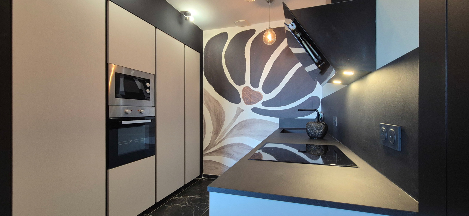 
                                                Vente
                                                 Duplex T4 de 90 m² + jardin + 2 places de parking