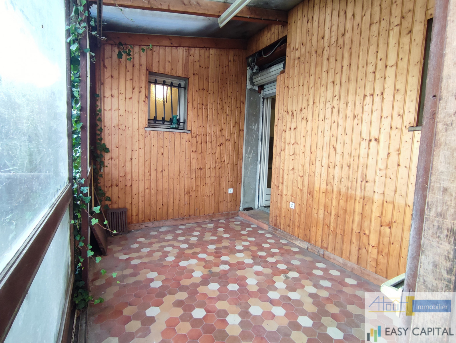 
                                                Vente
                                                 Echoppe avec jardin à rénover