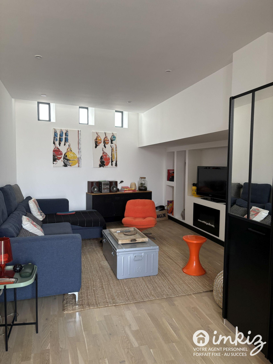 
                                                Vente
                                                 Echoppe bordelaise de 7 pièces