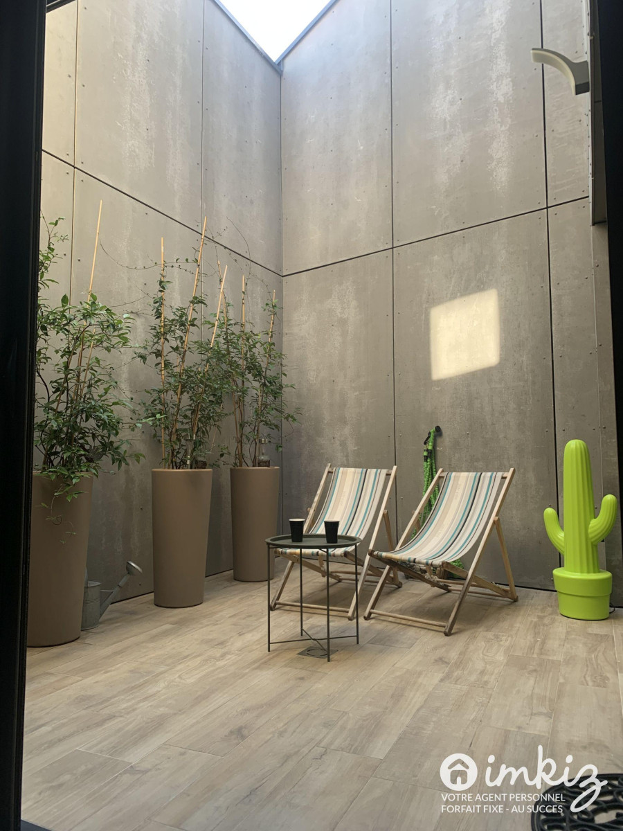 
                                                Vente
                                                 Echoppe bordelaise de 7 pièces