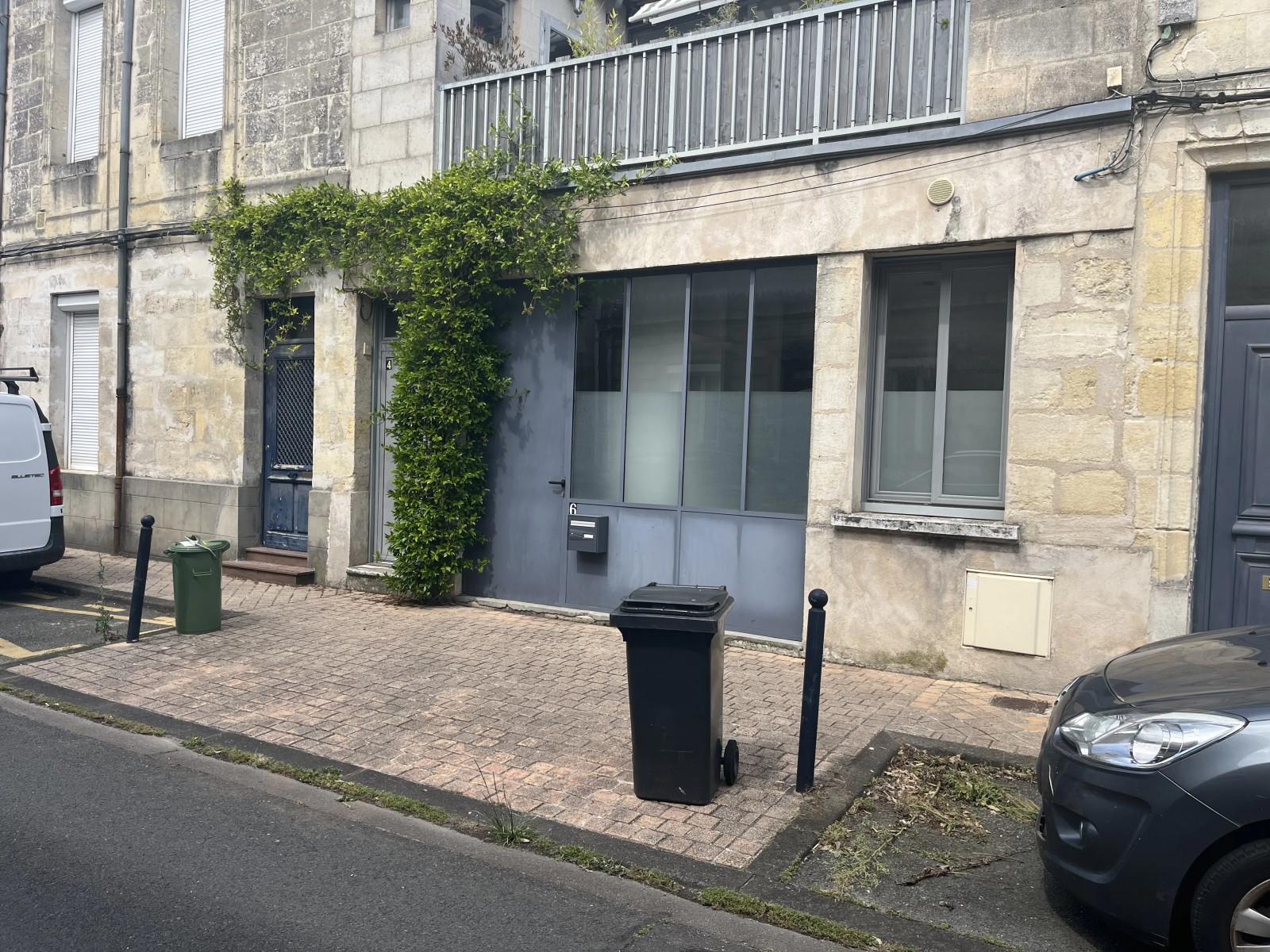 
                                                Location
                                                 Échoppe T2 rénovée et meublée