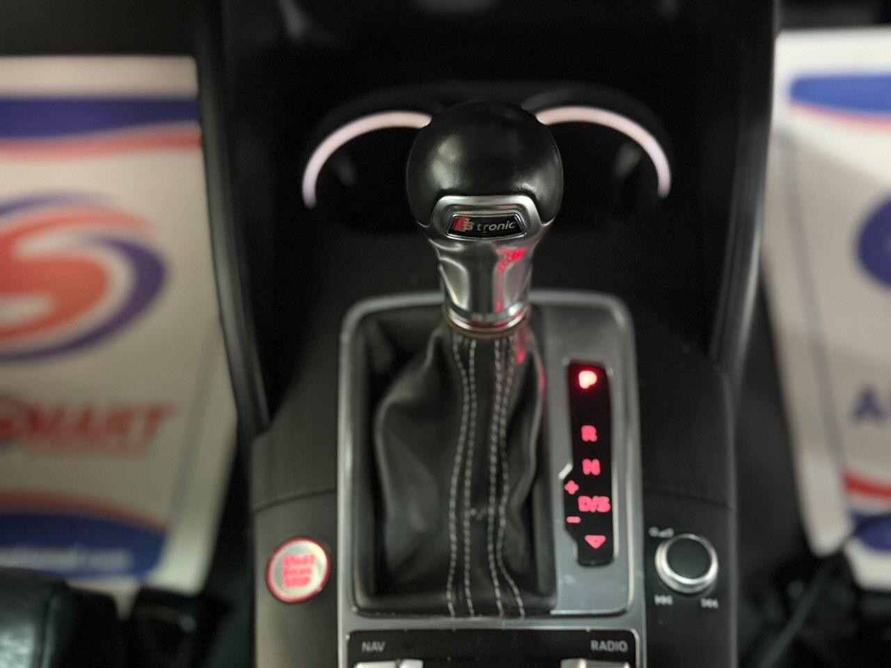 
                                                Voiture
                                                 ee