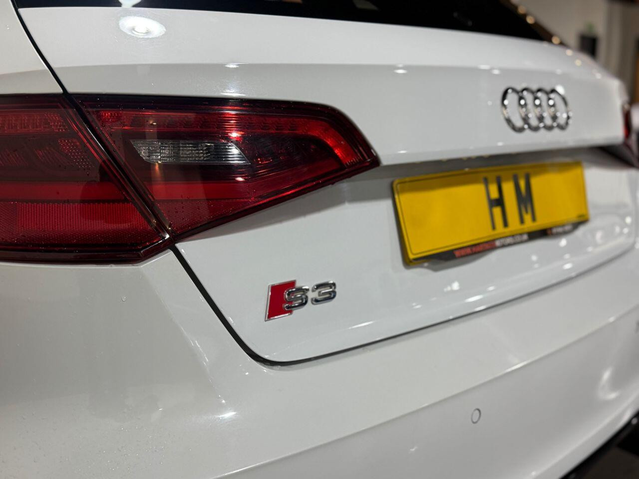 
                                                Voiture
                                                 ee