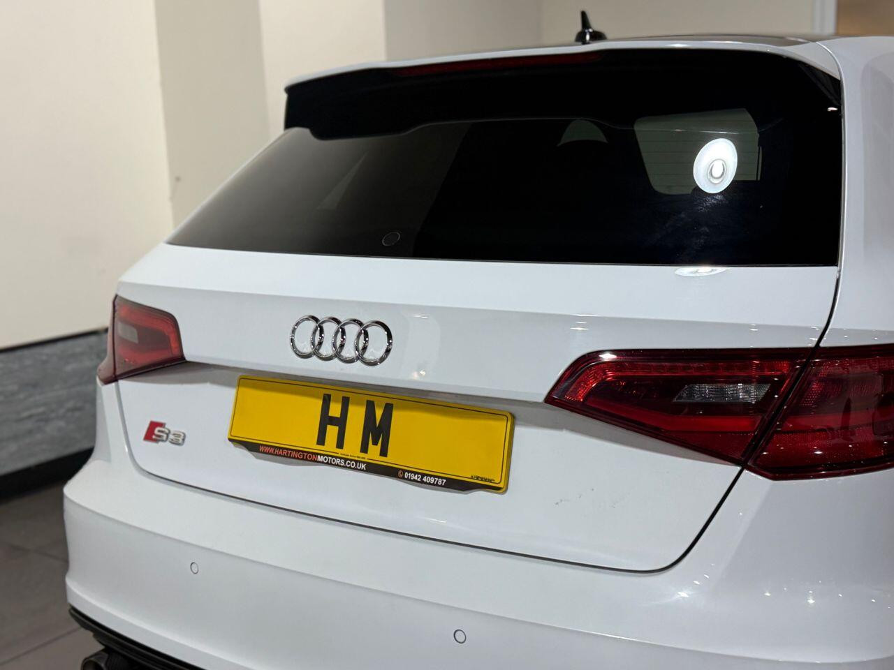 
                                                Voiture
                                                 ee