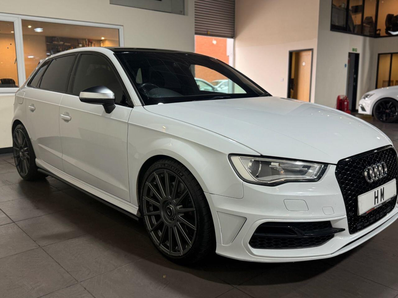 
                                                Voiture
                                                 ee