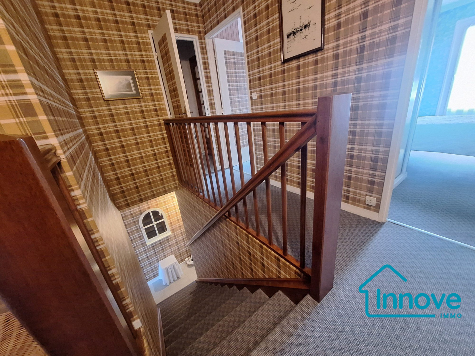 
                                                Vente
                                                 Elancourt : Maison récente avec 4 chambres/1 grenier aménageab