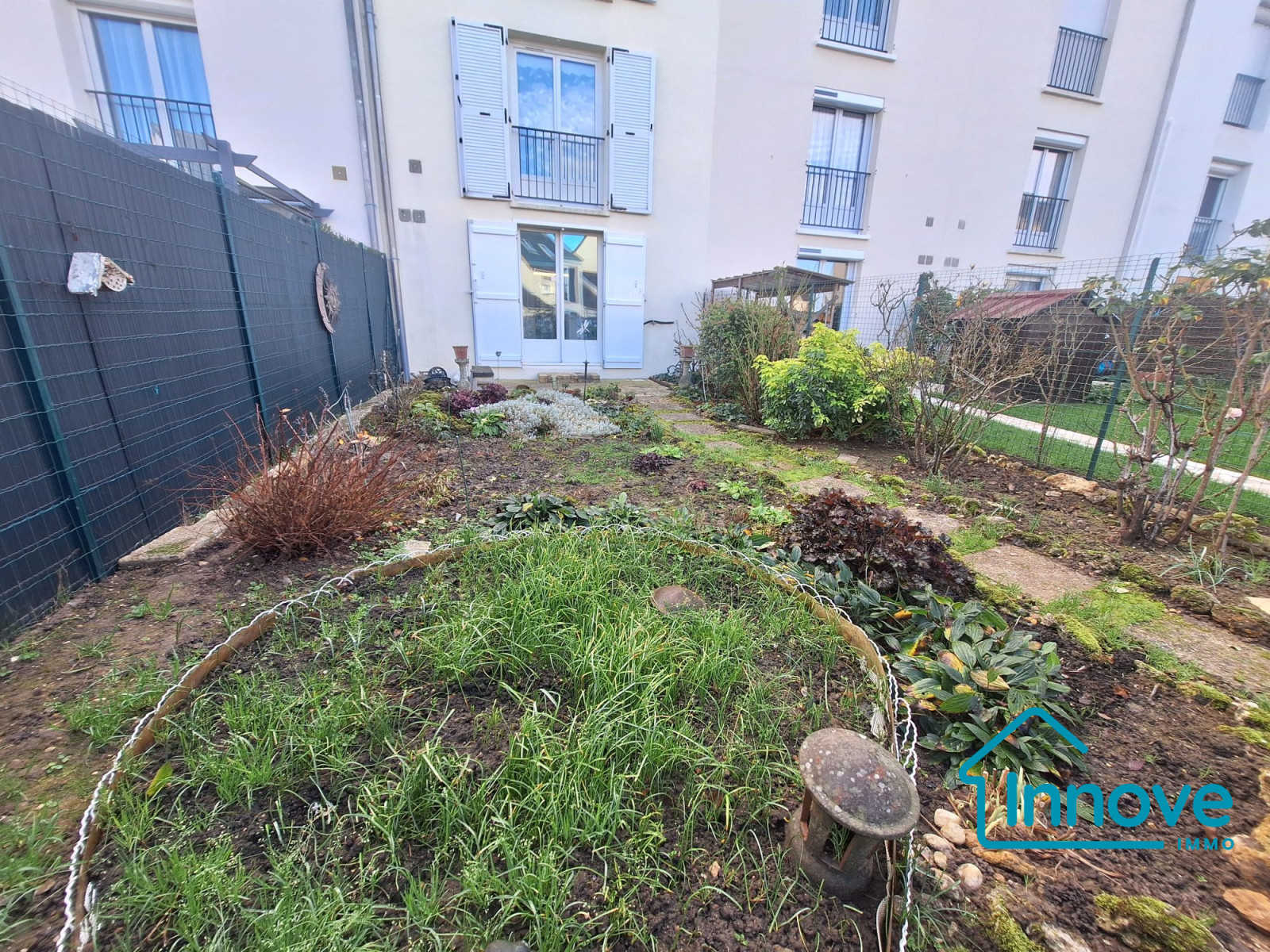 
                                                Vente
                                                 Elancourt : Maison récente avec 4 chambres/1 grenier aménageab