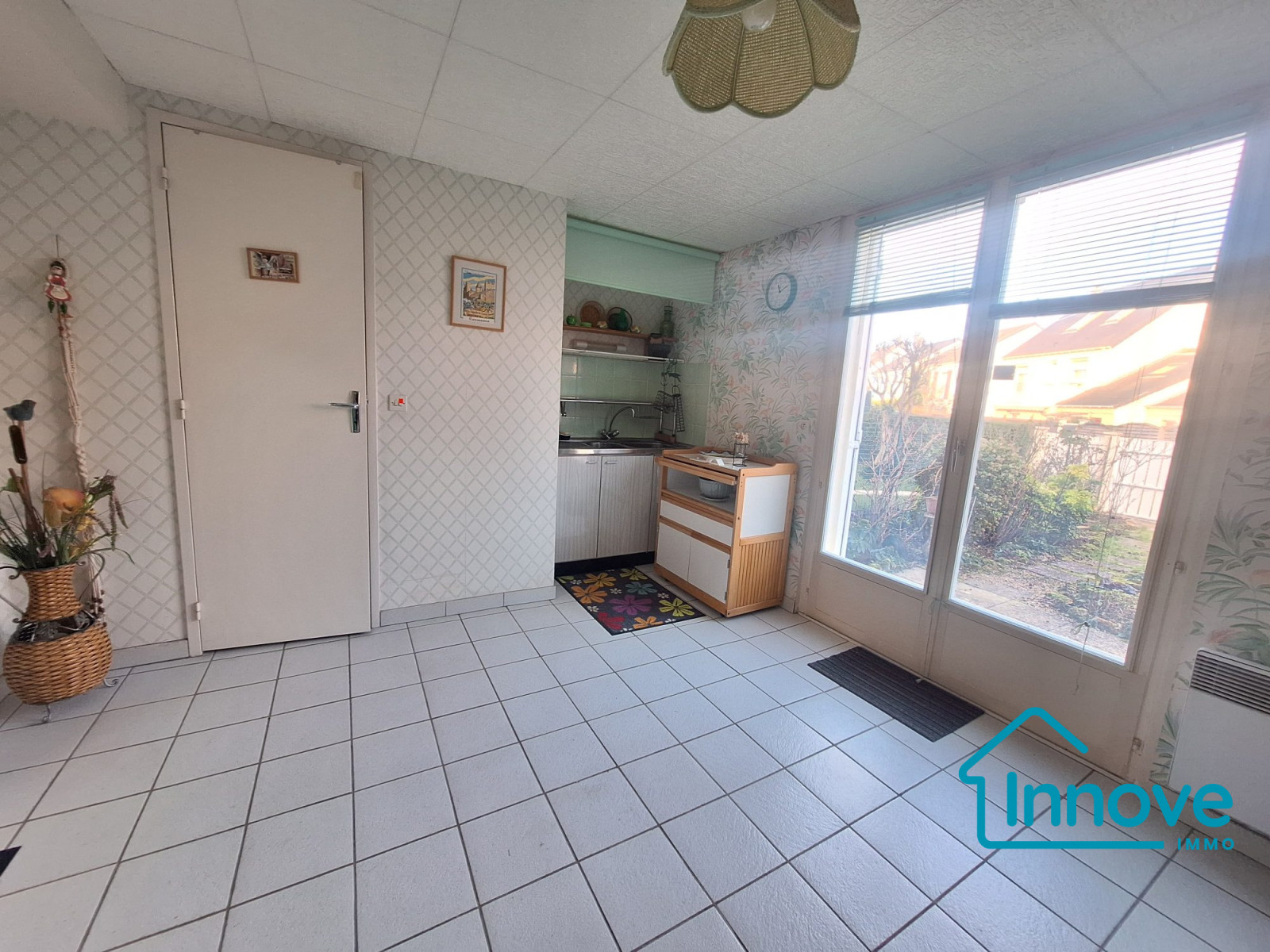 
                                                Vente
                                                 Elancourt : Maison récente avec 4 chambres/1 grenier aménageab