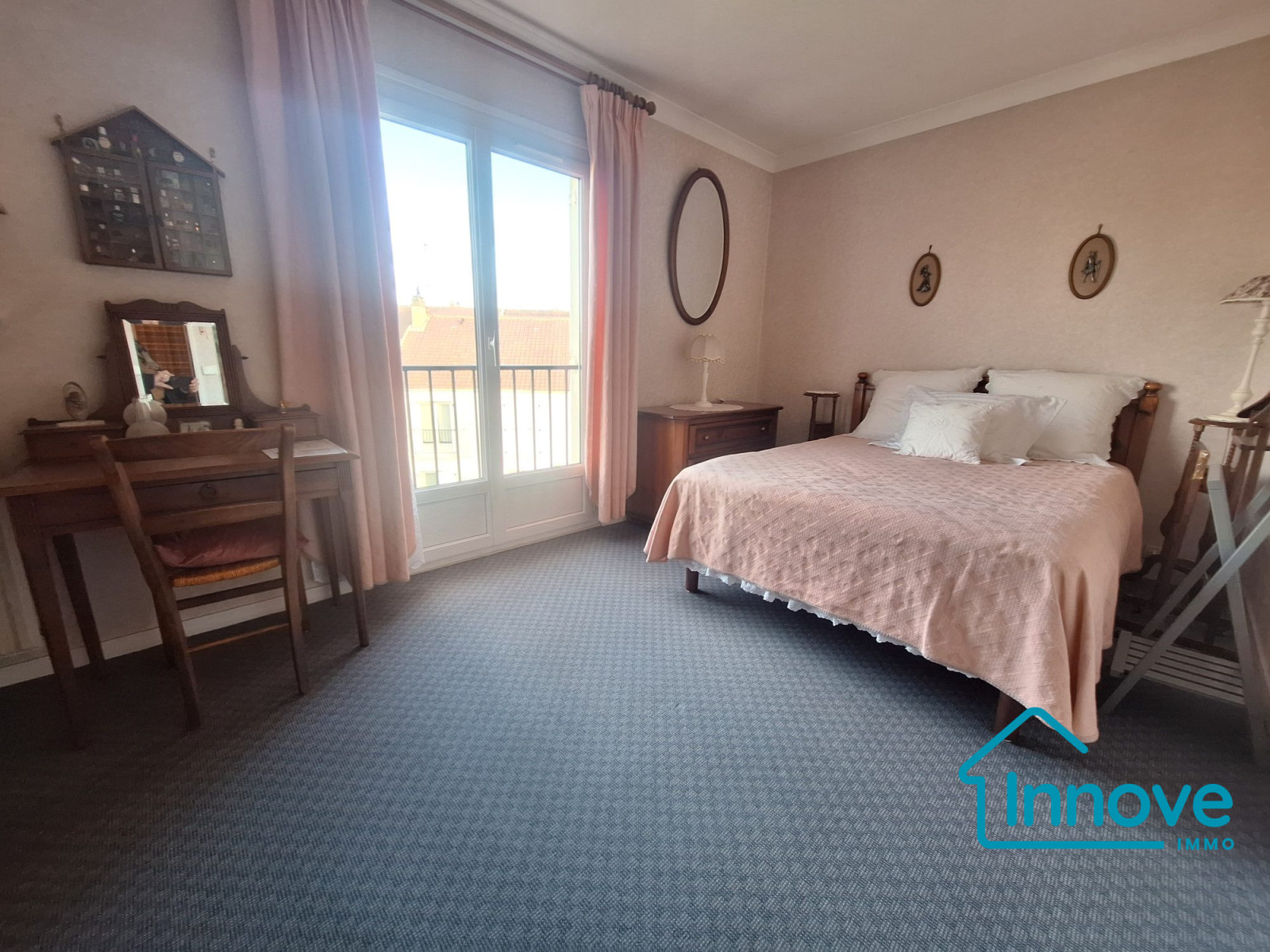 
                                                Vente
                                                 Elancourt : Maison récente avec 4 chambres/1 grenier aménageab