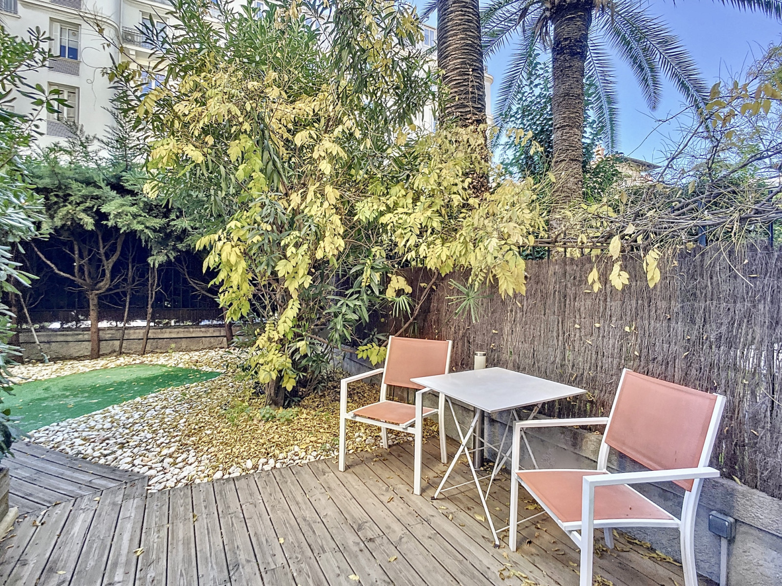 
                                                Vente
                                                 Élégant 2 pièces avec jardin privatif au cœur de Cimiez