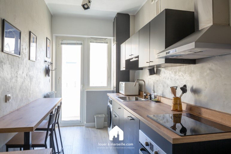 
                                                Location
                                                 Elégant Mermoz