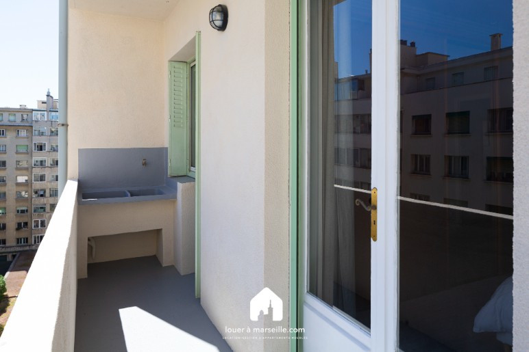 
                                                Location
                                                 Elégant Mermoz