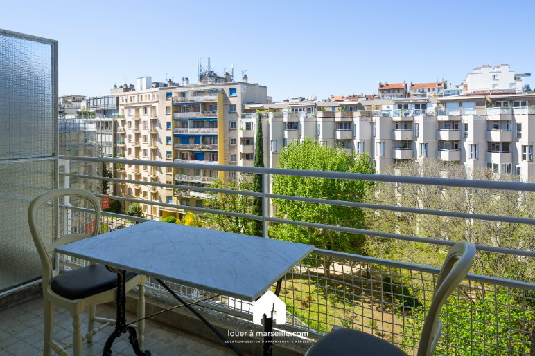 
                                                Location
                                                 Elégant Mermoz