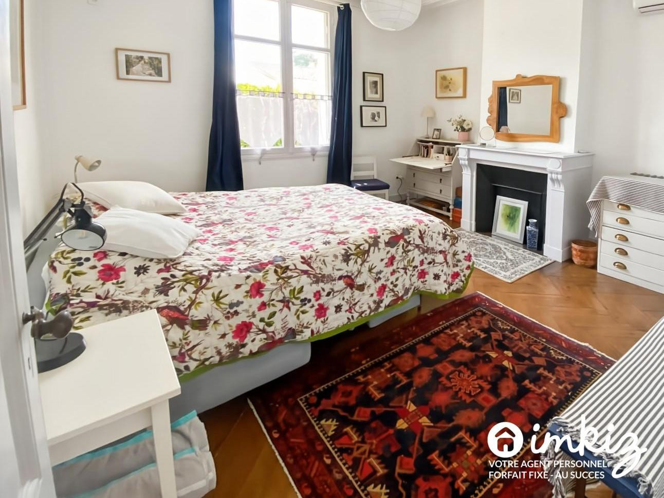 
                                                Vente
                                                 Elegante maison en pierre , 3 grande chambre aérée