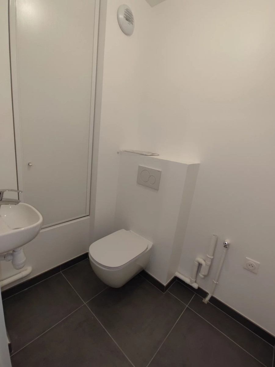 
                                                Location
                                                 Emplacement n°1 pour ce bel appartement avec jardin privatif