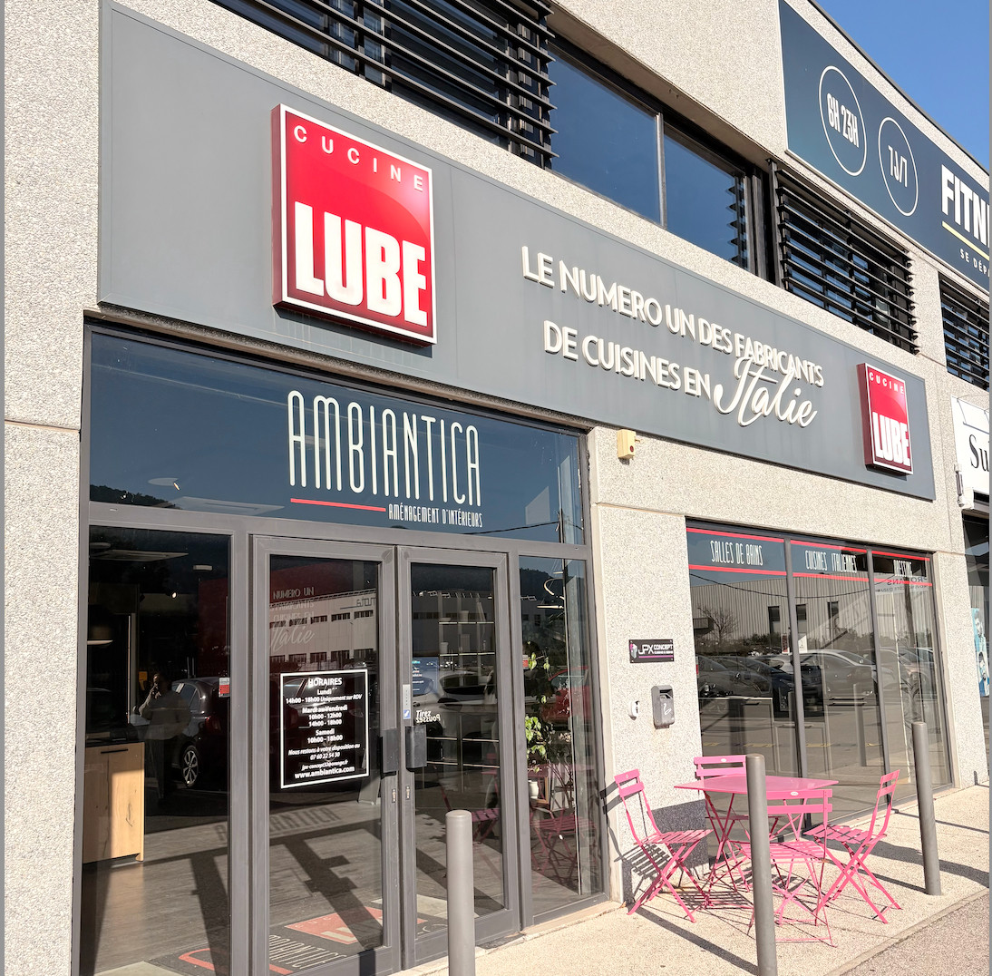 
                                                Vente
                                                 CUISINISTE AMEUBLEMENT  EMPLACEMENT N°1
