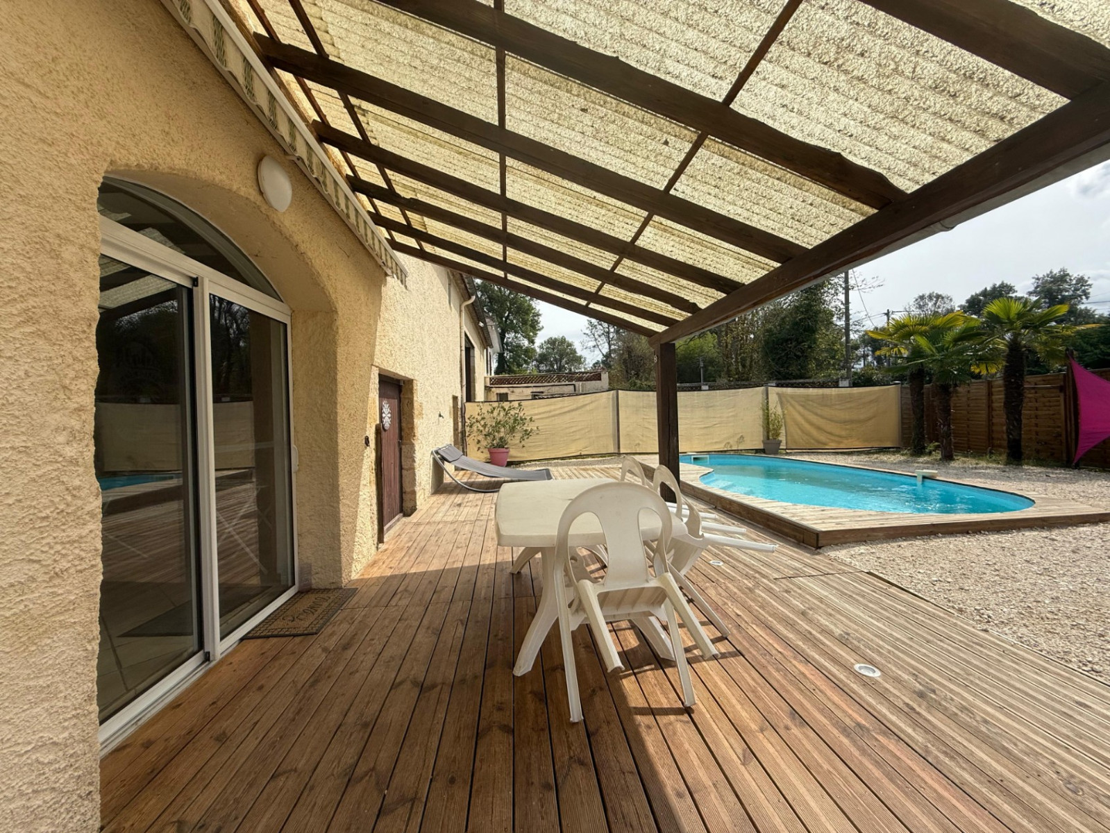 Vente
                                                 En EXCLUSIVITE