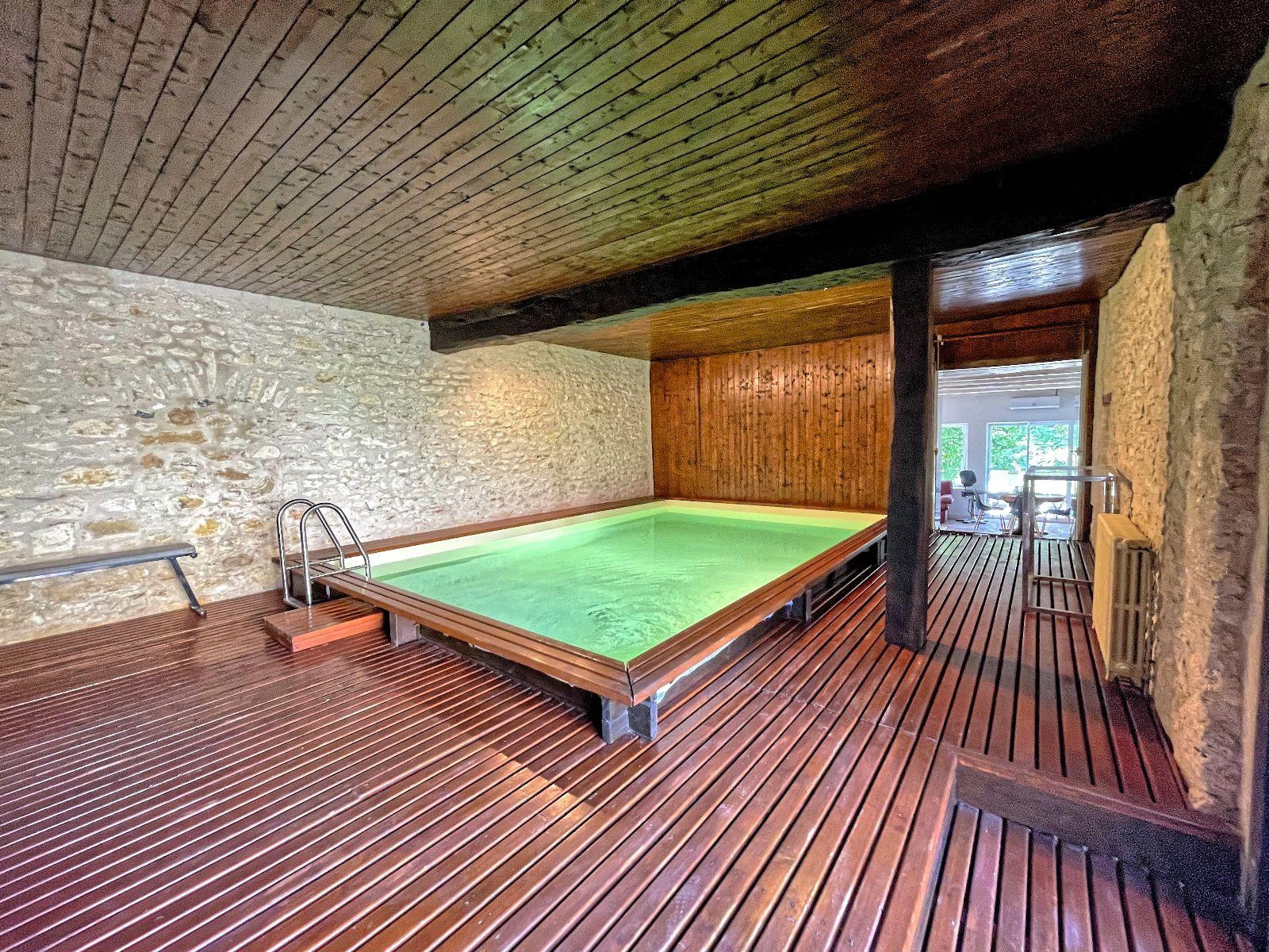 
                                                Vente
                                                 Ensemble de 2 corps de ferme, piscine