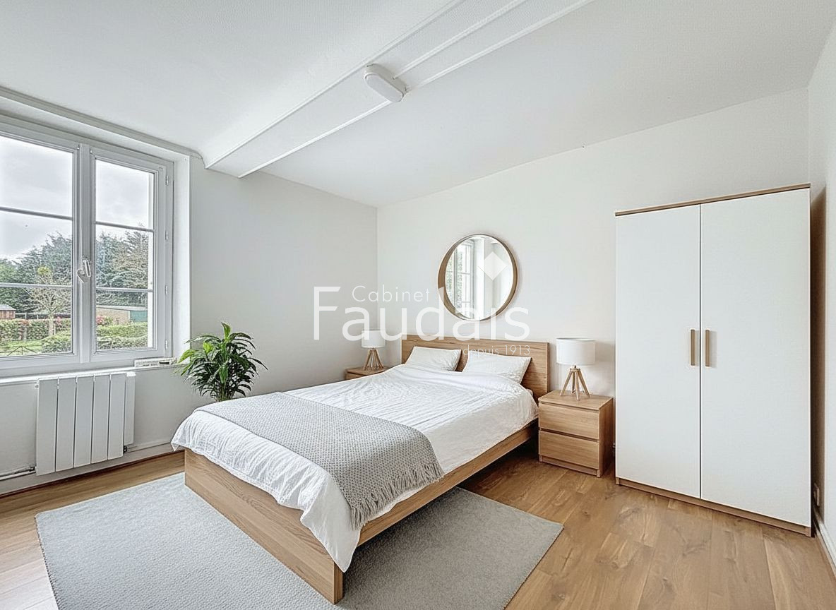 
                                                Vente
                                                 Ensemble de 2 maisons avec revenus locatifs   192 m2   10 mi