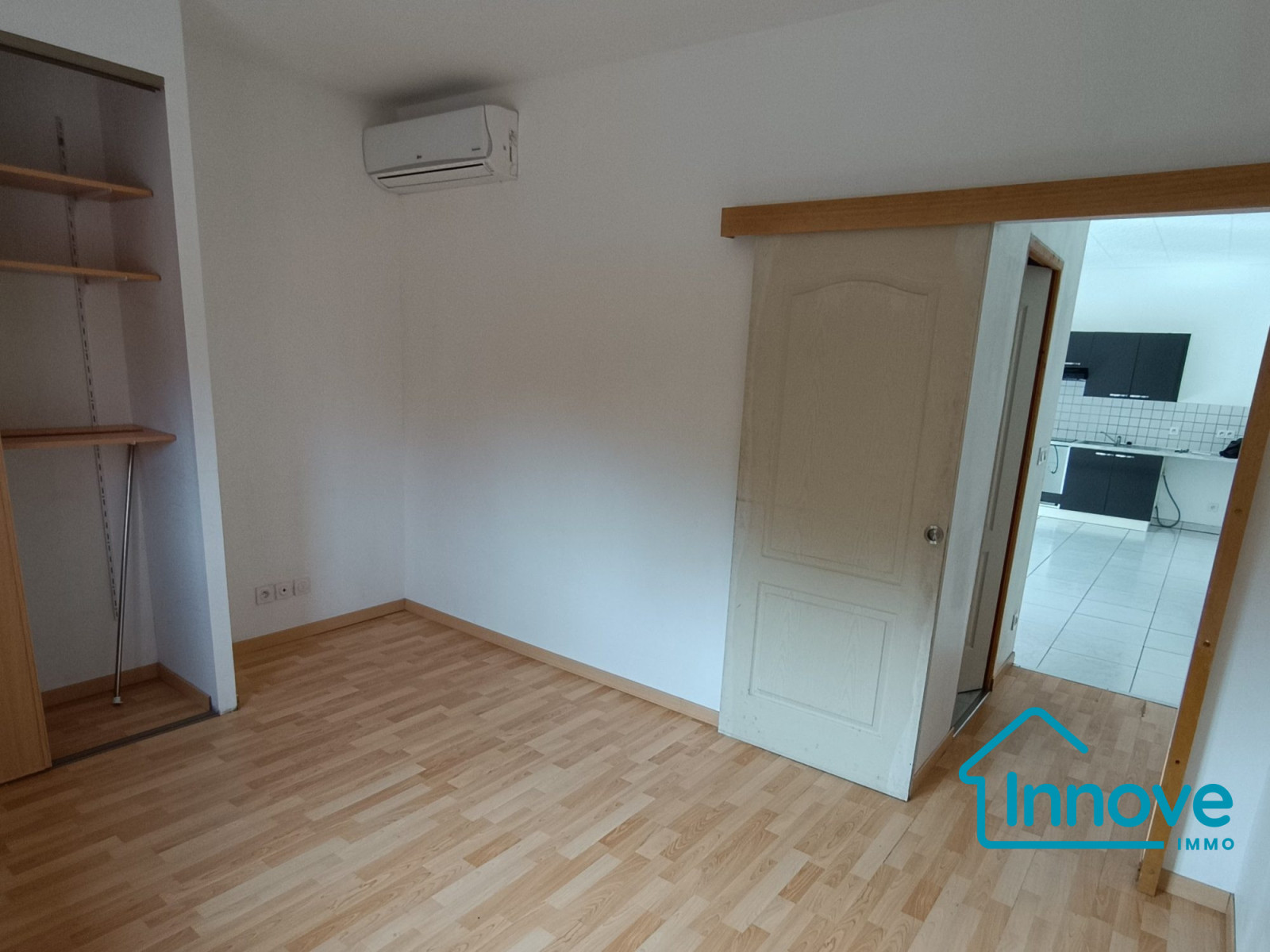 
                                                Vente
                                                 Ensemble de 3 appartements vendus loués