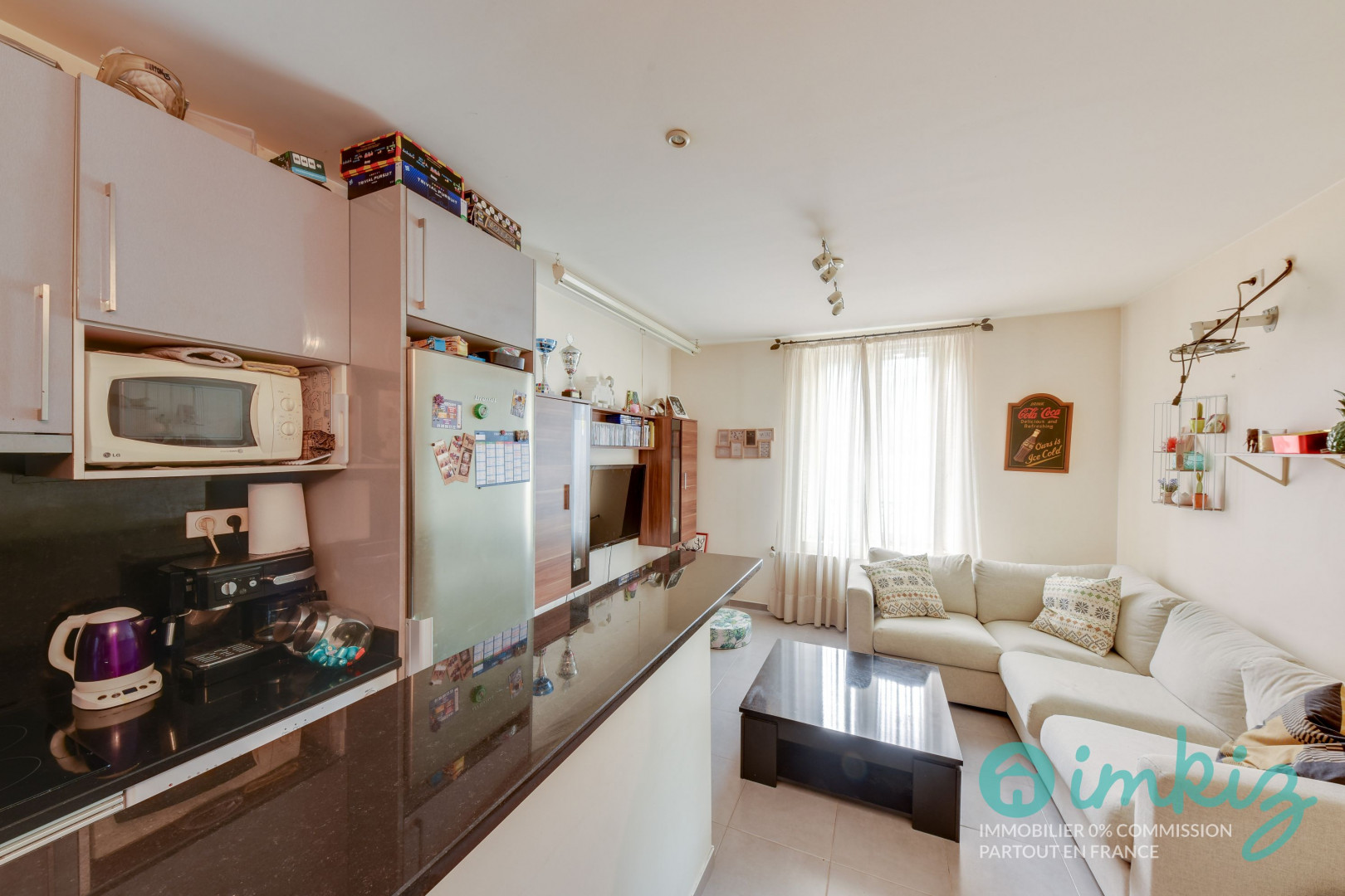 Vente
                                                 Ensemble de 4 appartements séparés de 2 pièces chacun