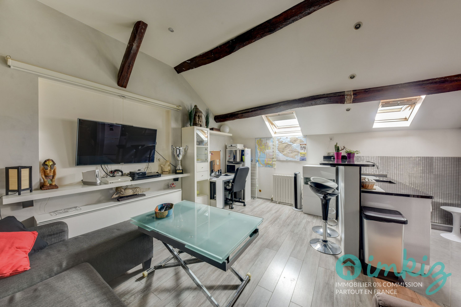 Vente
                                                 Ensemble de 4 appartements séparés de 2 pièces chacun