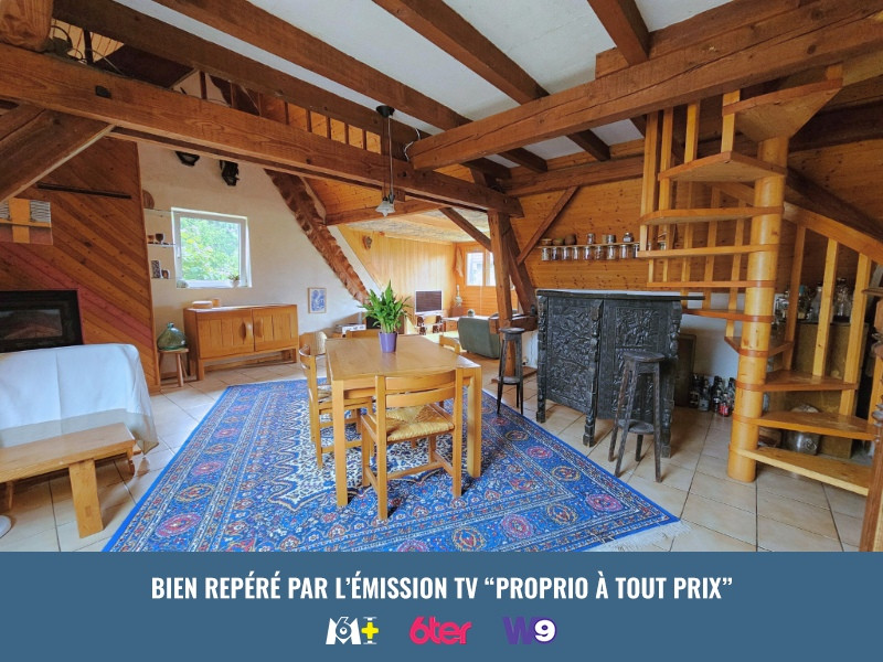 
                                                Vente
                                                 Ensemble de deux maisons avec piscine naturelle, dépendances et terrain de plus de 20 ares