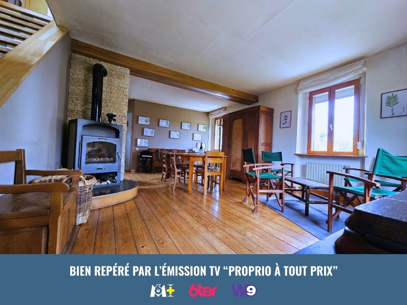 
                                                Vente
                                                 Ensemble de deux maisons avec piscine naturelle, dépendances et terrain de plus de 20 ares