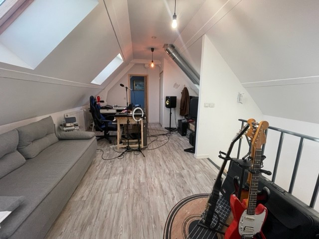 
                                                Vente
                                                 ensemble immobilier 170M²