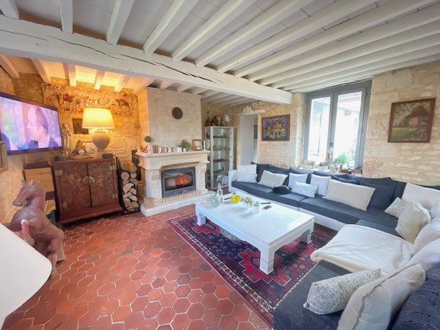 
                                                Vente
                                                 ensemble immobilier 170M²