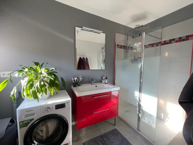 
                                                Vente
                                                 ensemble immobilier 170M²