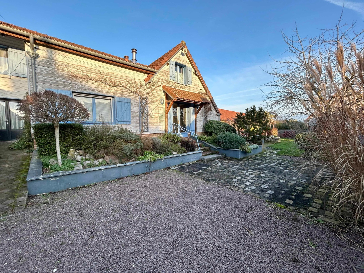 
                                                Vente
                                                 Ensemble immobilier 6 lots proche Amiens